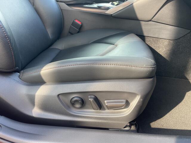 Toyota CAMRY 2.5 Hybrid Business + Blindspot | leder | Camera!