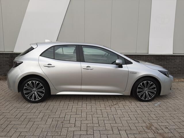 Toyota COROLLA 1.8 Hybrid First Edition | Navi | ECC | Half Leder |
