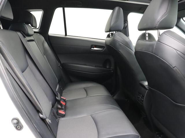 Toyota COROLLA Cross Hybrid 140 Style + | Stoelverwarming | Apple Carplay & Android Auto | Panoramadak |