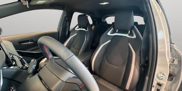 Toyota COROLLA Hybrid 180 GR Sport | GR sport pakket - leer - LM velgen - stoelverwarming | Demo |