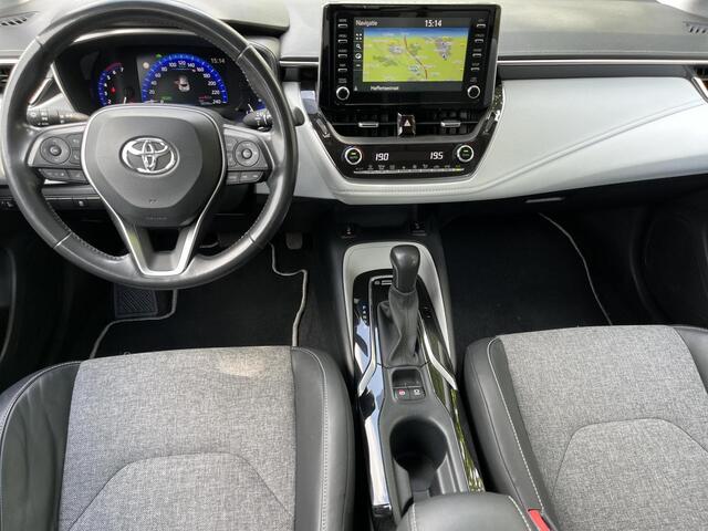 Toyota COROLLA 1.8 Hybrid Executive Bi-Tone Toyota Corolla 1.8 Hybrid Executive | Navigatie | Carplay | Stoelverwarming | 18 inch LM-velgen |