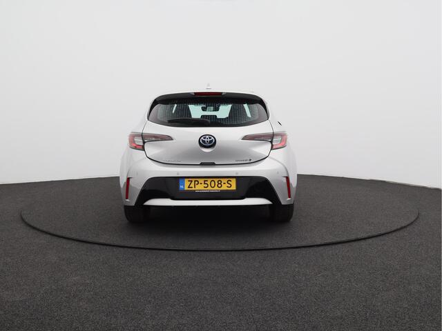 Toyota COROLLA 1.8 Hybrid First Edition/ lage km/ zeer mooi!