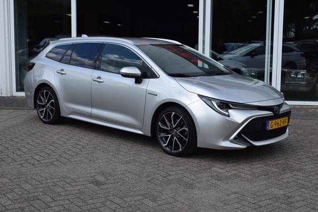 Toyota COROLLA Touring Sports 2.0 Hybrid Business Sport Intro