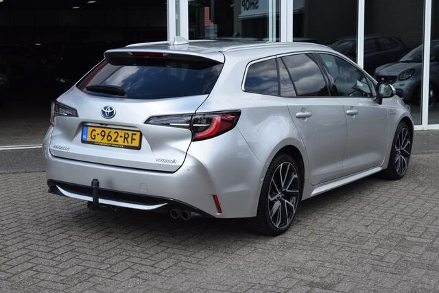 Toyota COROLLA Touring Sports 2.0 Hybrid Business Sport Intro