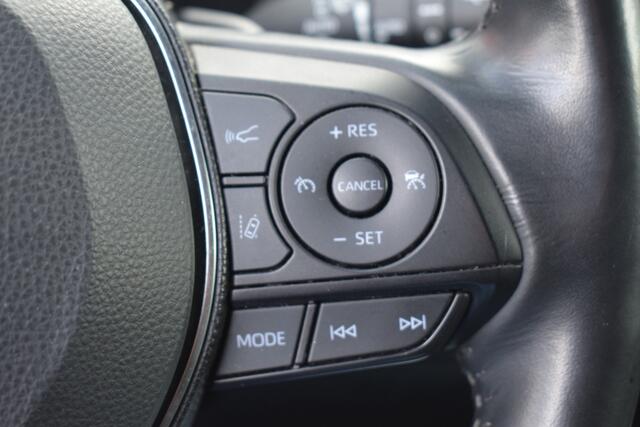 Toyota COROLLA Touring Sports 2.0 Hybrid Business Sport Intro
