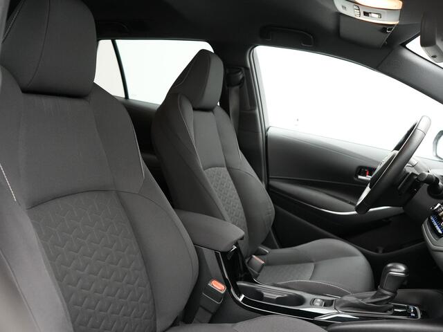Toyota COROLLA Touring Sports 2.0 Hybrid Dynamic | Afneembare Trekhaak | Adaptive Cruise | LED | Carplay | Stoel & Stuurverwarming | Camera | Keyless |