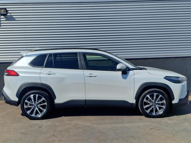 Toyota COROLLA Cross 2.0 High Power 197PK Hybrid Style Edition Incl: AppleCarplay/AndroidAuto, Panoramadak, Parelmoer Metallic wit, LM velgen, Adaptieve Cruise control, Climate control