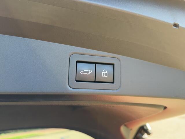 Toyota COROLLA TS 1.8 Hybrid Style limited | Bi-Tone | HUD | stuur/stoelverw | Elektrische achterklep!