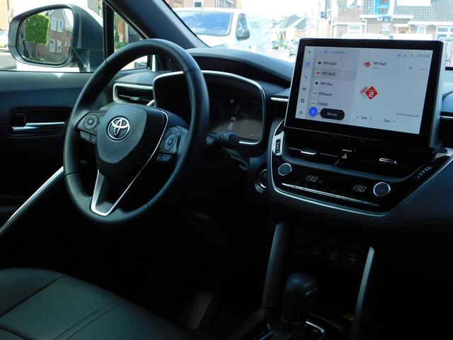 Toyota COROLLA Cross Hybrid 140 Style