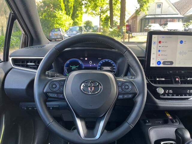 Toyota COROLLA 1.8 HYBRID TEAM D AUTOMAAT / CARPLAY / CAMERA / ADAP. CRUISE