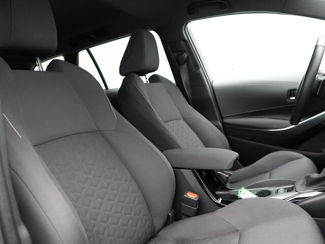 Toyota COROLLA Touring Sports 2.0 Hybrid Dynamic 181pk | Adaptive Cruise | LED | Carplay | Stuur & Stoelverwarming | Camera | DAB |