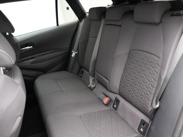Toyota COROLLA Touring Sports 2.0 Hybrid Dynamic 181pk | Adaptive Cruise | LED | Carplay | Stuur & Stoelverwarming | Camera | DAB |