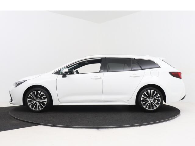 Toyota COROLLA Touring Sports Hybrid 140 Dynamic Limited Blind Spot monitor | Parkeersensoren voor + achter | Stoelverwarming | Stuurwiel verwarmd |