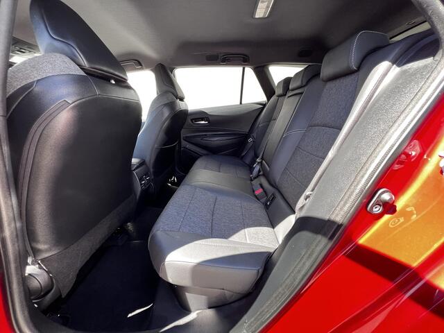 Toyota COROLLA Touring Sports 1.8 Hybrid Business + Automaat / Navigatie via Apple Carplay of Android Auto / Achteruitrijcamera / Climate control /