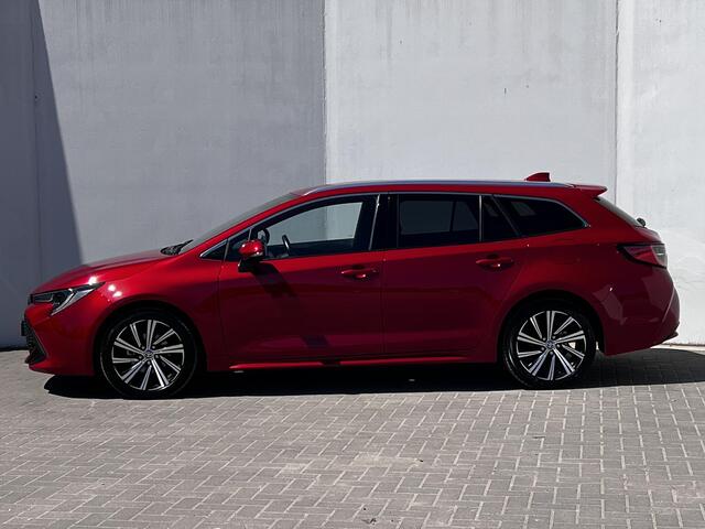 Toyota COROLLA Touring Sports 1.8 Hybrid Business + Automaat / Navigatie via Apple Carplay of Android Auto / Achteruitrijcamera / Climate control /