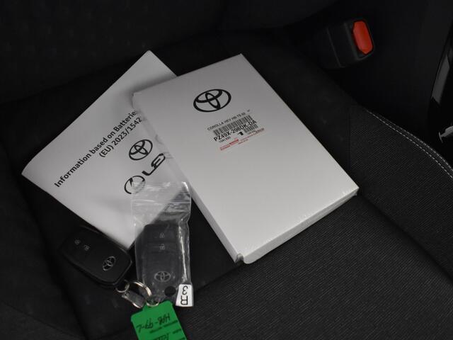 Toyota COROLLA Hybrid 140 Active | Parkeersensoren V+A | Stuur en Stoelverwarmi