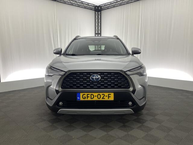 Toyota COROLLA Cross 2.0 High Power Hybrid First Edition Automaat | Apple Carplay | Navi | Camera |
