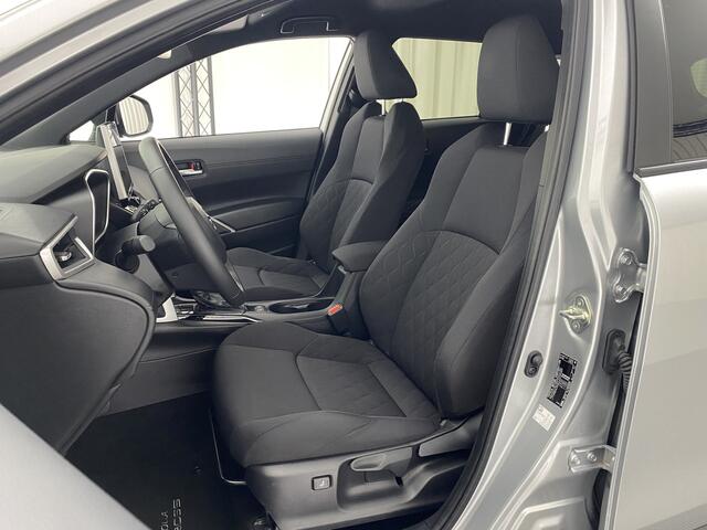 Toyota COROLLA Cross 2.0 High Power Hybrid First Edition Automaat | Apple Carplay | Navi | Camera |
