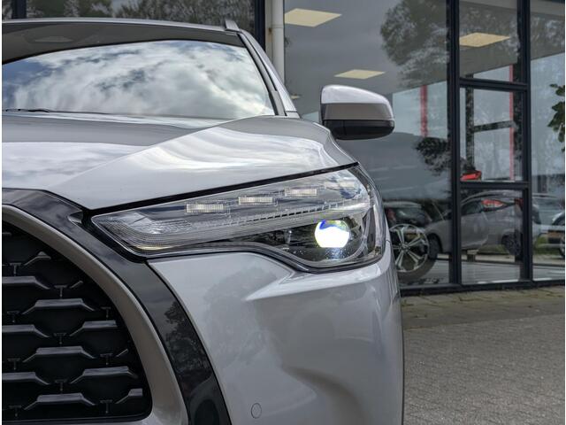 Toyota COROLLA Cross Hybrid 140 Style | Stoel- stuurverwarming | Elek. achterklep | BSM | Led | Draadloze telefoonlader