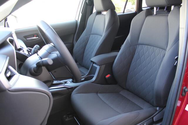 Toyota COROLLA Cross 2.0 Hybrid 200 Style Plus AWD | Rijklaar | Trekhaak | Stoel-/stuurverw. | El.achterklep | LED | Keyless | Navi | Apple/Android | Camera