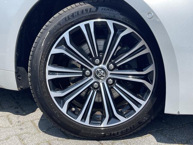 Toyota COROLLA Touring Sports 2.0 Hybrid Team D | CarPlay | Camera | JBL | ACC | LED | Keyless | 17 inch