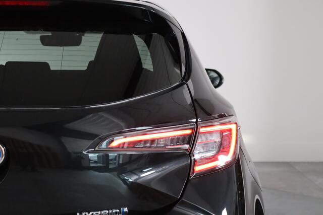 Toyota COROLLA 2.0 Hybrid Dynamic, LED, Navigatie, Android Auto/Apple Carplay, Bluetooth