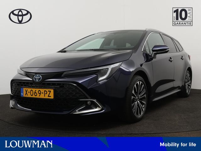 Toyota COROLLA Touring Sports 1.8 Hybrid First Edition | Parkeersensoren | Draadloze Telefoonlader | Voorstoelen Verwarmd |