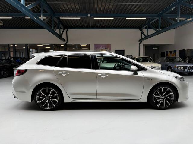 Toyota COROLLA Touring Sports 2.0 Hybrid Executive JBL Camera Head up