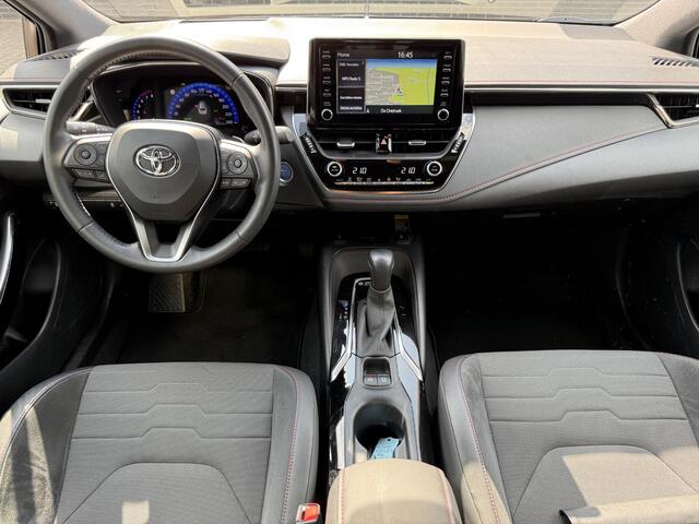 Toyota COROLLA Touring Sports 2.0 Hybrid Executive Automaat / Navigatie / Cruise Control / Head-up / All-Season Banden / Camera / Bluetooth / Stoelverwarming / Elektrische Achterklep