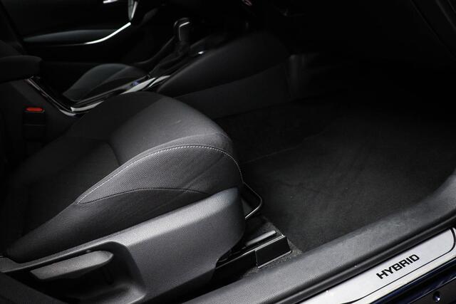 Toyota COROLLA 1.8 Hybrid Business | LED | CLIMA | CAMERA