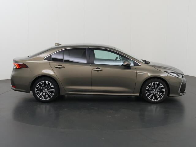 Toyota COROLLA 1.8 Hybrid Style | Trekhaak | Navigatie | Parkeercamera | Stoelverwarming/verkoeling | Keyless Go |