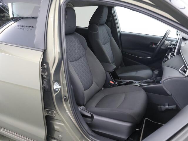 Toyota COROLLA 1.8 Hybrid Style | Trekhaak | Navigatie | Parkeercamera | Stoelverwarming/verkoeling | Keyless Go |