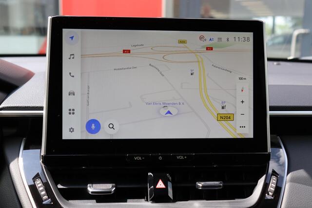 Toyota COROLLA Cross Hybrid 200 Style, ¤1750 Inruilpremie, BSM, Apple Carplay & Android Auto, Stoelverwarming, Navigatie, Parkeersensoren voor en achter!