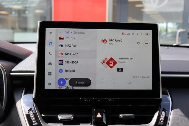Toyota COROLLA Cross Hybrid 200 Style, ¤1750 Inruilpremie, BSM, Apple Carplay & Android Auto, Stoelverwarming, Navigatie, Parkeersensoren voor en achter!