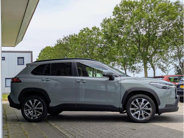 Toyota COROLLA Cross Hybrid 140 Style | BSM | ACC | PDC V+A | Stoel- stuurverwarming | Elek. achterklep | Qi-lader | Camera