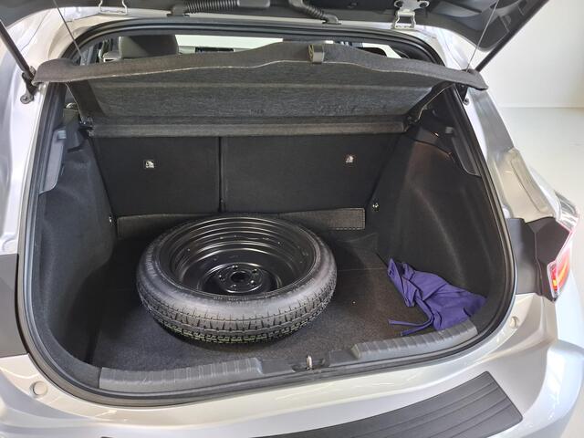 Toyota COROLLA 1.8 Hybrid Active | trekhaak afneembaar | LED | Carplay | Adapt. cruise | Clima | 40DKM |