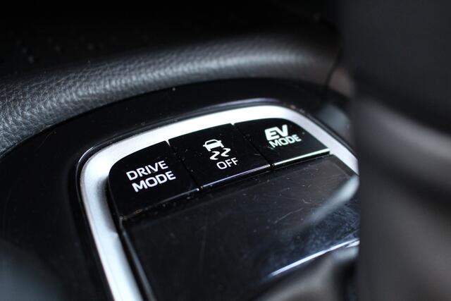 Toyota COROLLA Cross Hybrid 140 Dynamic I APPLE CAR I CAMERA I ADP CRUISE I