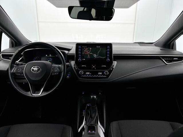 Toyota COROLLA Touring Sports 1.8 Hybrid Dynamic | Getinte ramen | 17 inch LM-velgen | Apple Carplay | Achteruitrijcamera |