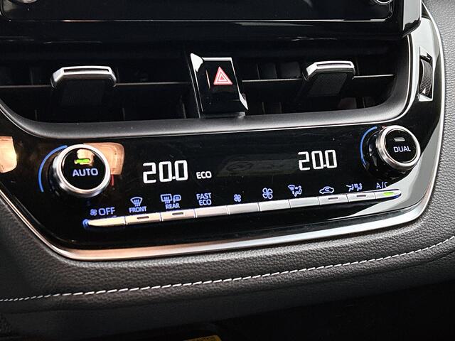 Toyota COROLLA Touring Sports 1.8 Hybrid Dynamic | Getinte ramen | 17 inch LM-velgen | Apple Carplay | Achteruitrijcamera |