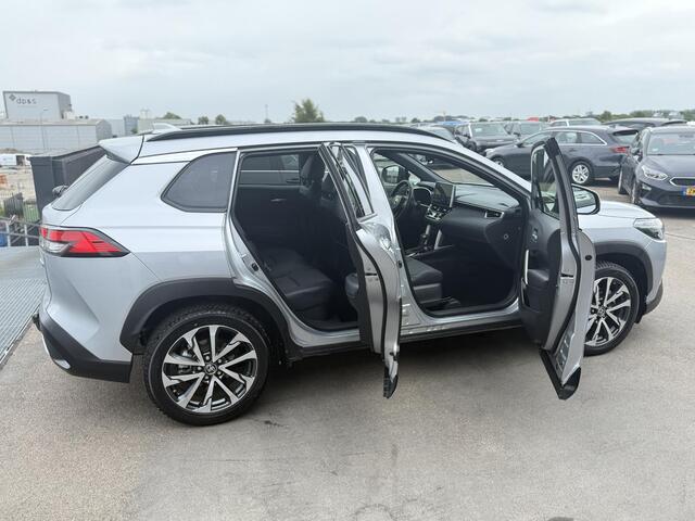 Toyota COROLLA Cross Hybrid 200PK Style Automaat Trekhaak, 1e eigenaar nieuw geleverd! Incl: ApplCarplay/AndroidAuto, Parkeerhulp, LM velegen Climate Control, Adaptieve Cruise control, Fabrieksgarantie