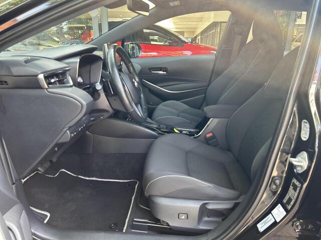 Toyota COROLLA Touring Sports 2.0 Hybrid Business Plus