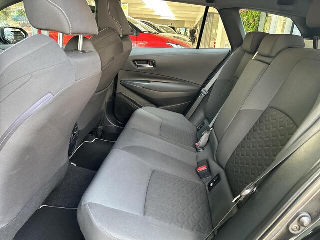 Toyota COROLLA Touring Sports 2.0 Hybrid Business Plus