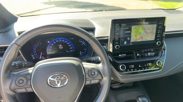 Toyota COROLLA 1.8 98pk Hybrid Dynamic / Navigatie / Stoelverwarming / Camera