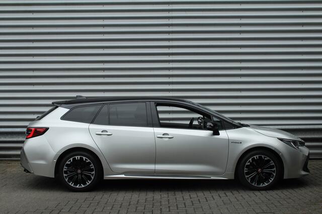 Toyota COROLLA Touring Sports 2.0 Hybrid 184pk GR-Sport NL-Auto NAP 10 Jaar Garantie Clima Cruise Carplay Camera Keyless 17"LMV Afn. Trekhaak