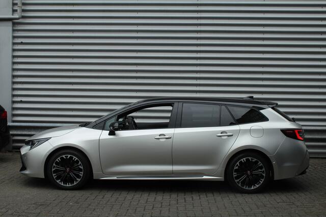 Toyota COROLLA Touring Sports 2.0 Hybrid 184pk GR-Sport NL-Auto NAP 10 Jaar Garantie Clima Cruise Carplay Camera Keyless 17"LMV Afn. Trekhaak