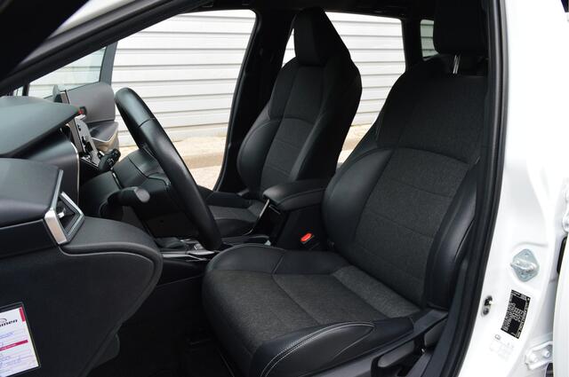 Toyota COROLLA Touring Sports 1.8 Hybrid Business Plus O.a: Camera, Keyless, ACC, Stoelverw, Carplay, Etc. All-in prijs!