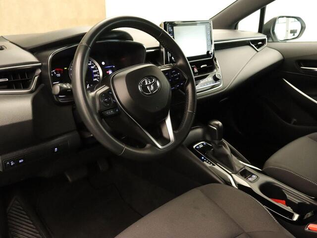 Toyota COROLLA Touring Sports 1.8 Hybrid Active - ORIGINEEL NEDERLANDSE AUTO - NAVIGATIE - CLIMATE CONTROL - ELEKTRISCH VERSTELBARE BUITENSPIEGELS - APPLE CARPLAY/ ANDROID AUTO - KEYLESS START
