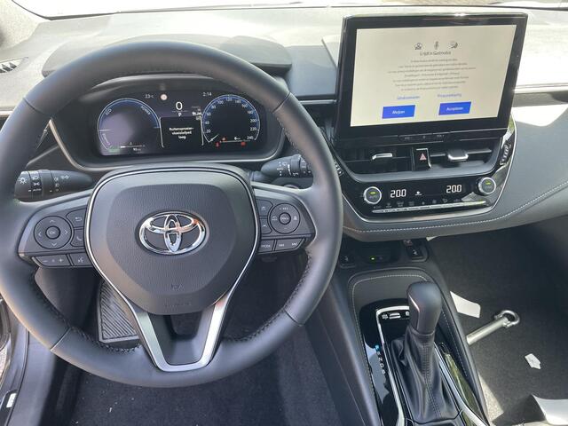 Toyota COROLLA Hybrid 140 Dynamic | Dodehoek Detectie | Navigatie | Stuur- & Stoelverwarming | Parkeersensoren