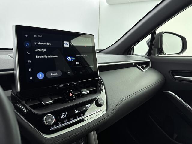 Toyota COROLLA Cross Hybrid 140 Style | Parkeersensoren | Metaallak | Lichtmetalen Velgen |