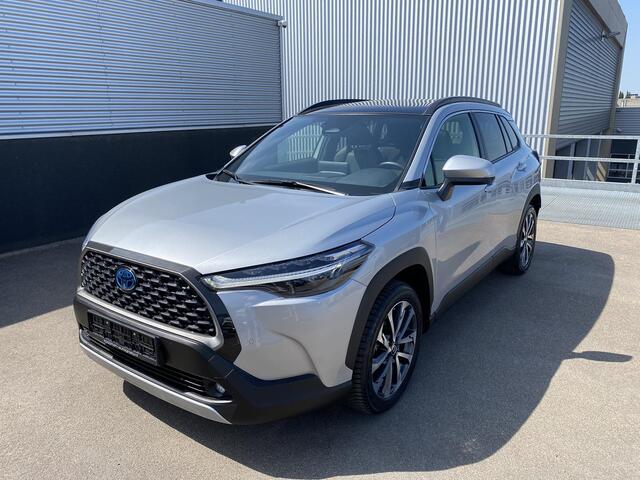 Toyota COROLLA Cross Hybrid 200 Executive Panoramadak, Dodehoekdetectie, Parkeersensoren voor + achter, Elektrische achterklep, Led, Navi, Garantie t/m 2034!